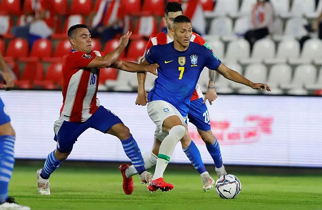 الفرق بين ميسي في برشلونة والأرجنتينلغز يحير الخبراء